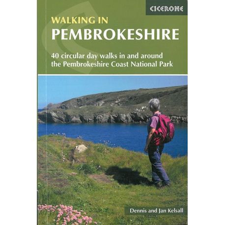 WALKING THE PEMBROKESHIRE
