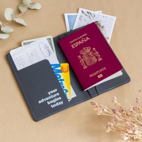 PORTE PASSEPORT - GRIS - 16X21CM PASSPORT HOLDER (GREY)