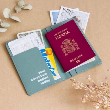 PORTE PASSEPORT - VERT - 16X21CM PASSPORT HOLDER (GREEN)