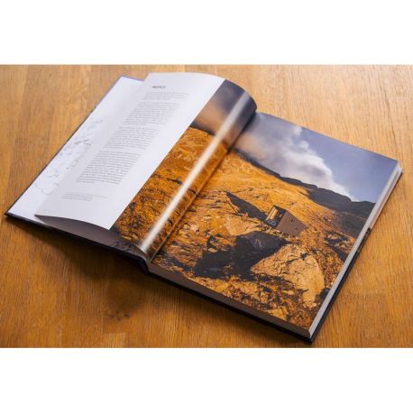 CABIN WILD  ALPINE BIVOUAC HUTS VOLUME 2 : EAST - MONT BLANC TO THE DOLOMITES