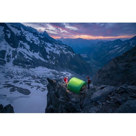 CABANES PERCHÉES  REFUGES ALPINS NON GARDÉS  VOLUME 1 : OUEST  DE LA MÉDITERRANÉE AU MONT-BLANC