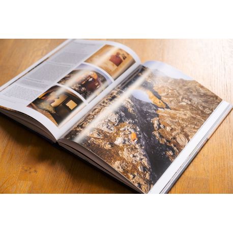 CABANES PERCHÉES  REFUGES ALPINS NON GARDÉS  VOLUME 2 : EST  DU MONT-BLANC AUX DOLOMITES