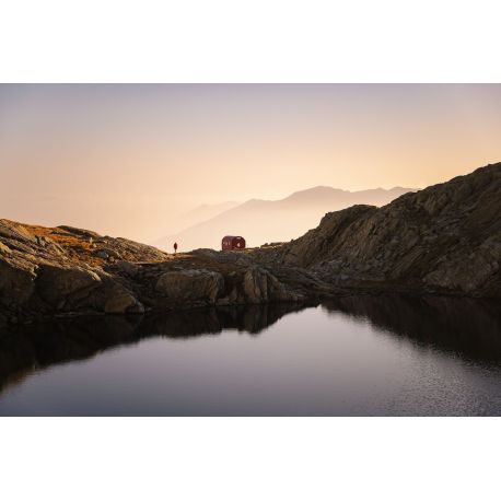 CABANES PERCHÉES  REFUGES ALPINS NON GARDÉS  VOLUME 2 : EST  DU MONT-BLANC AUX DOLOMITES