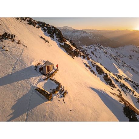 CABANES PERCHÉES  REFUGES ALPINS NON GARDÉS  VOLUME 2 : EST  DU MONT-BLANC AUX DOLOMITES