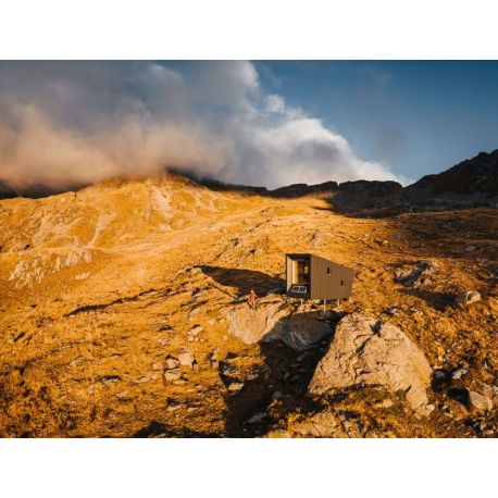CABANES PERCHÉES  REFUGES ALPINS NON GARDÉS  VOLUME 2 : EST  DU MONT-BLANC AUX DOLOMITES
