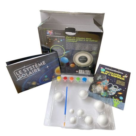 COFFRET SYSTÈME SOLAIRE : MAQUETTE, POSTER ET LIVRET D'ACTIVITES