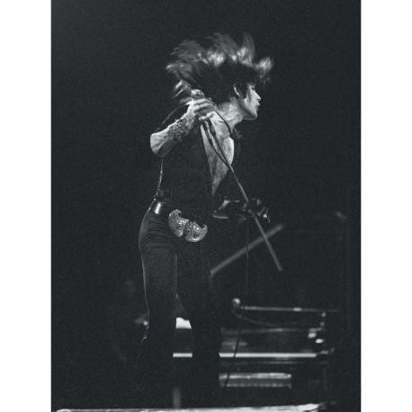 QUEEN LEGEND